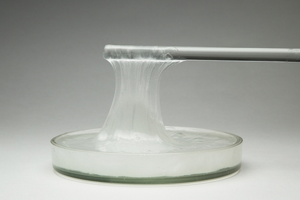 墙纸膏的发明与 VSM 有一些共同之处